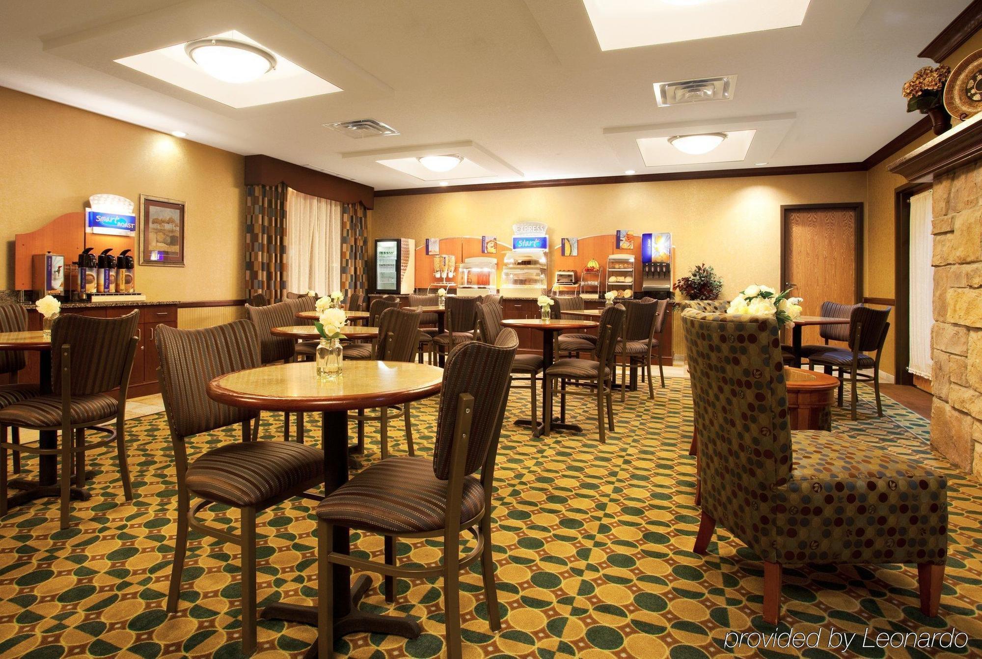 Holiday Inn Express Hotel & Suites Morris By Ihg Zewnętrze zdjęcie